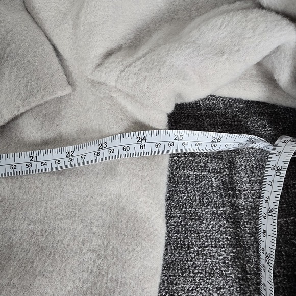 Lands End Women's Dove Grey Cream Belted Coat - Picture 7 of 9